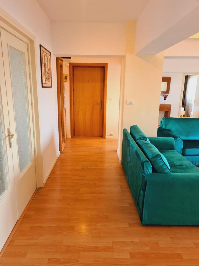 Old Town Apartment With Panoramic View Bukarest Exterior foto